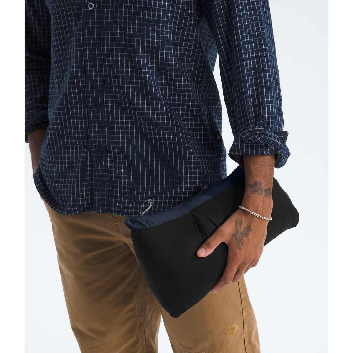 The North Face Men's 1996 Retro Nuptse Jacket in Summit Navy/TNF Black