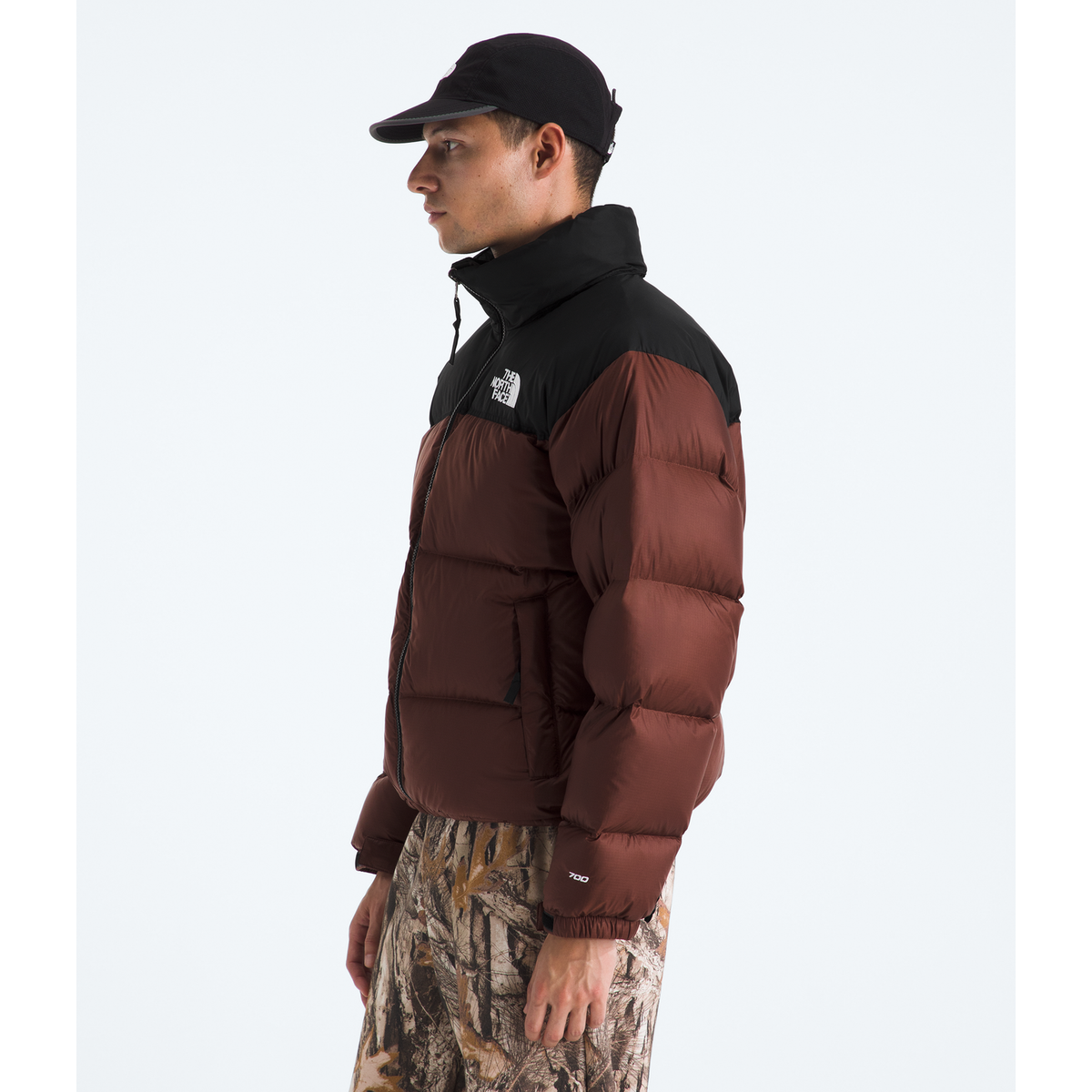 The North Face Men’s 1996 Retro Nuptse Jacket in Ember Soil/TNF Black