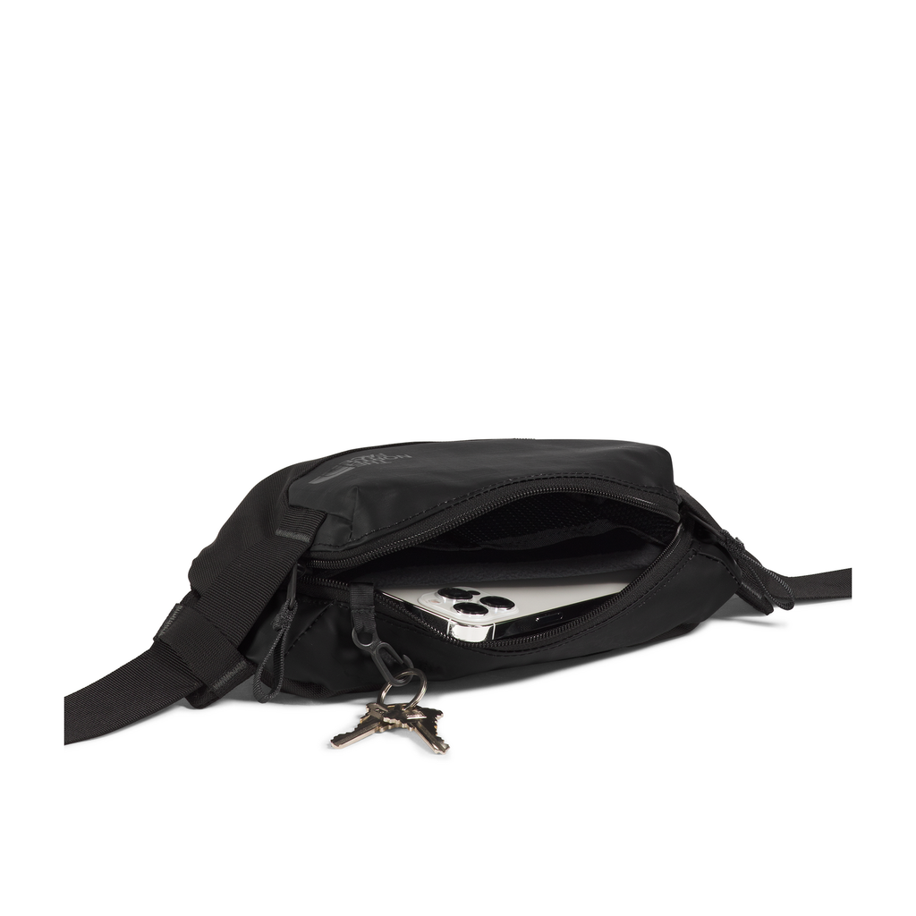 The North Face Base Camp Voyager Lumbar Bag
