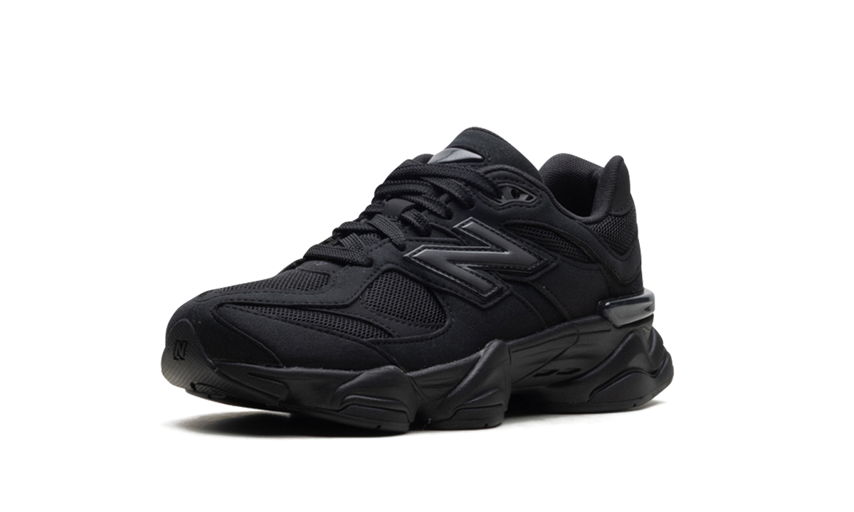9060 GS "Triple Black" GC9060BB