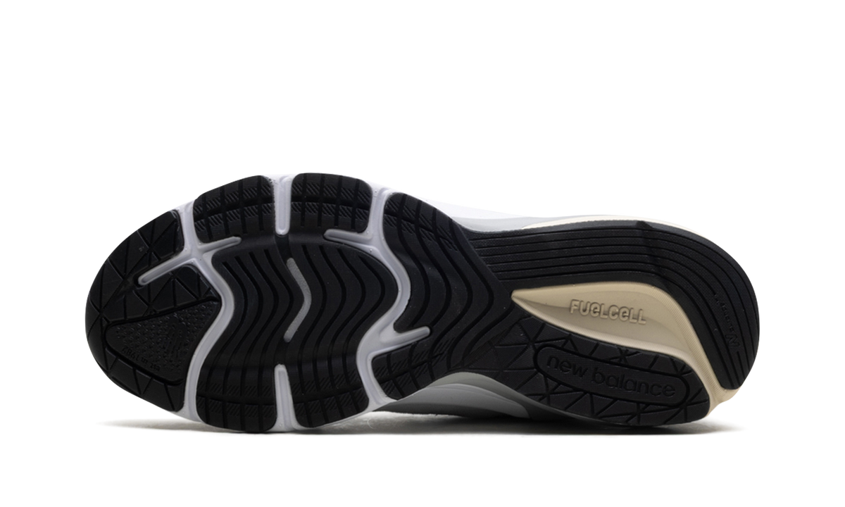 990v6 "Made in USA - Reflection Marblehead" U990NC6