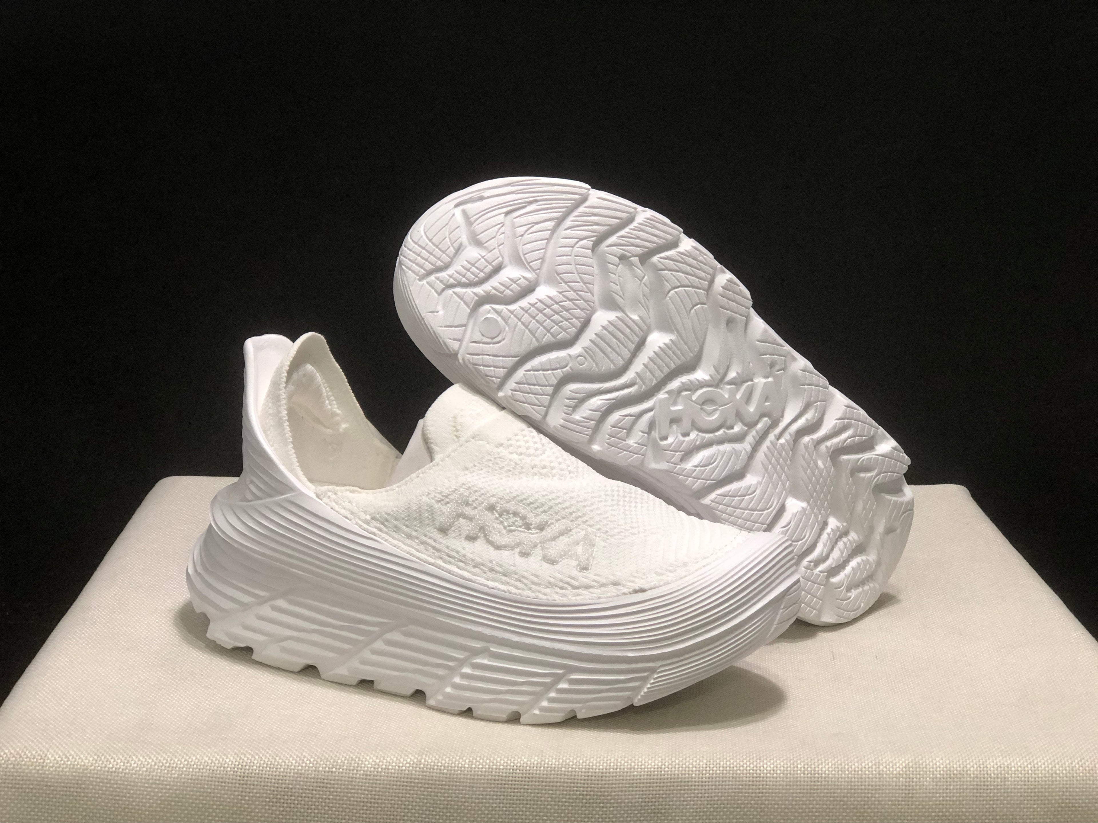HOKA ONE ONE Restore TC