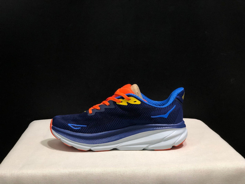 HOKA ONE ONE Clifton 9